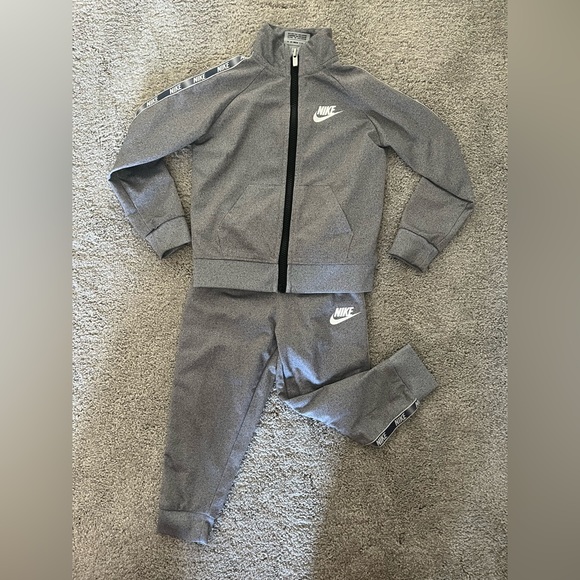 3t nike sweatsuit